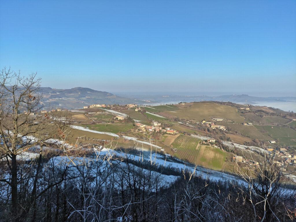 Lo splendido paesaggio verso i colli limitrofi