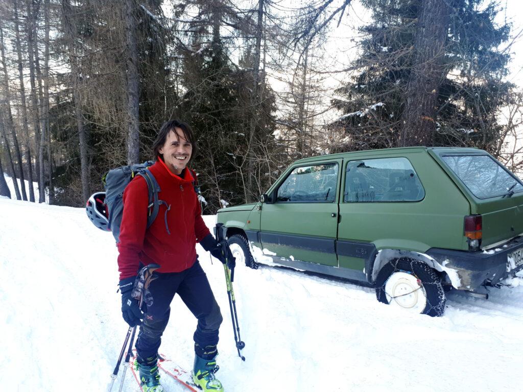 Giunti a Campelli constatiamo che come sempre l&#039;unica macchina che è riuscita ad arrivare fin qua è la mitica Panda!!