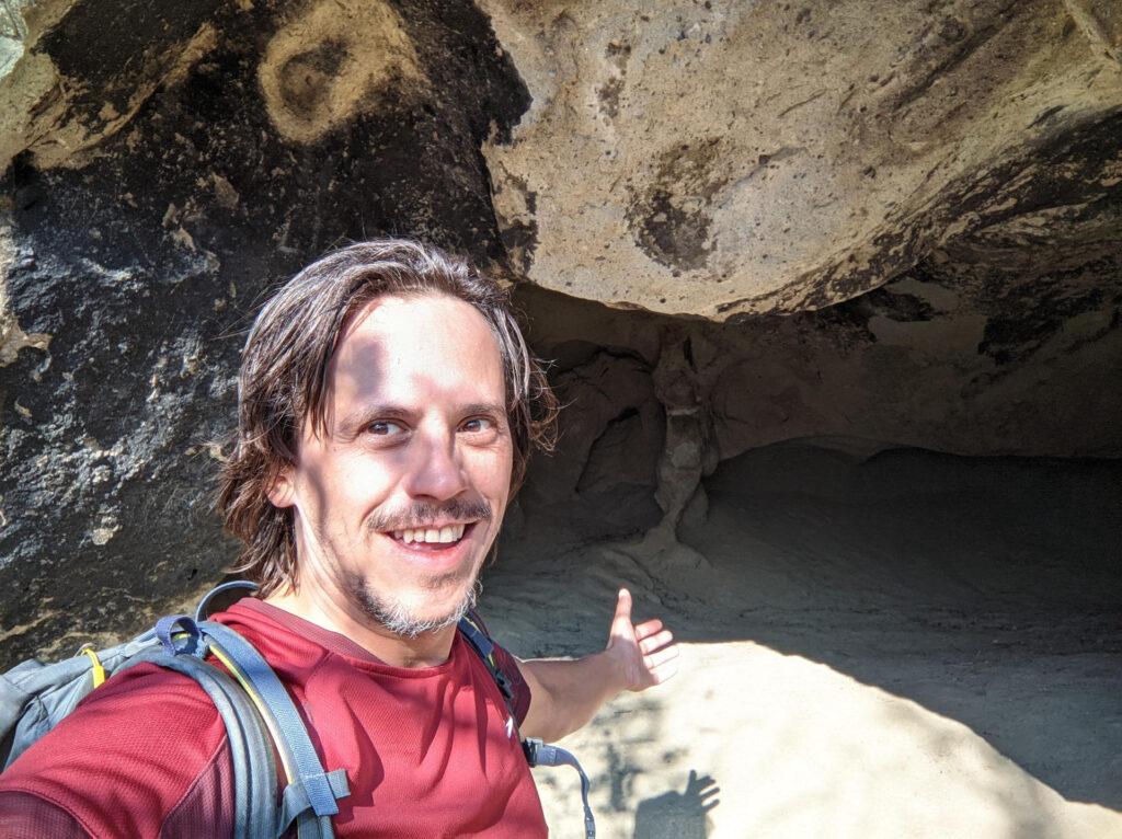 selfie di fronte alla grotta più ampia
