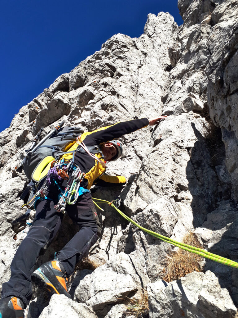 Questo è forse il tiro che mi ha divertito di più in tutta la via come arrampicata. Facile ma piacevole