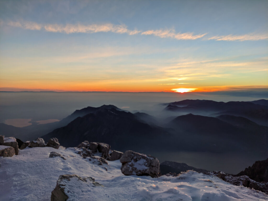 Il bel tramonto dalla vetta della Grignetta