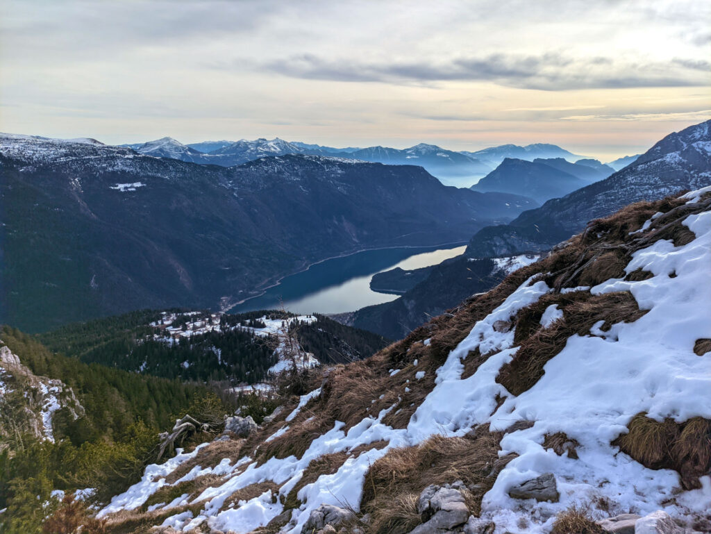 Giunti in cresta, si vede finalmente il lago di Molveno nella sua interezza!