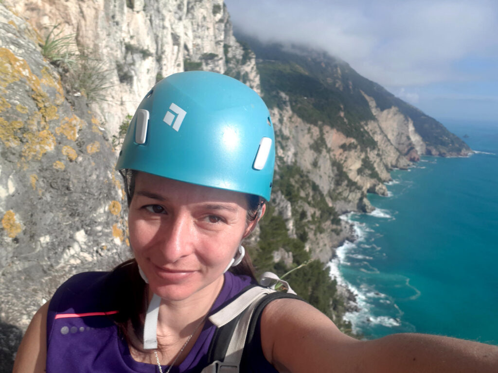 Erica si ammazza di selfie nell'attesa del suo turno ;)