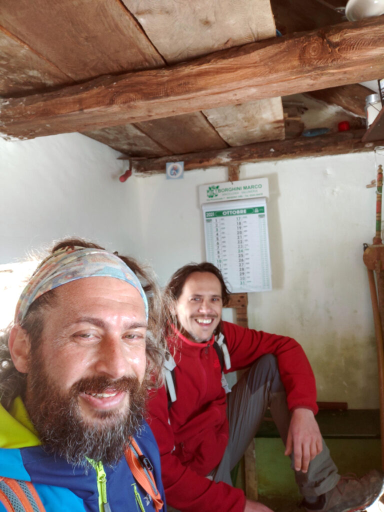 I selfie quelli belli all&#039;interno del piccolo bivacco ;)