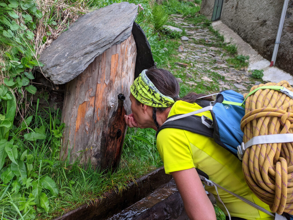 Questa è la prima fonte d'acqua a Pagliari, dopo pochi minuti di cammino