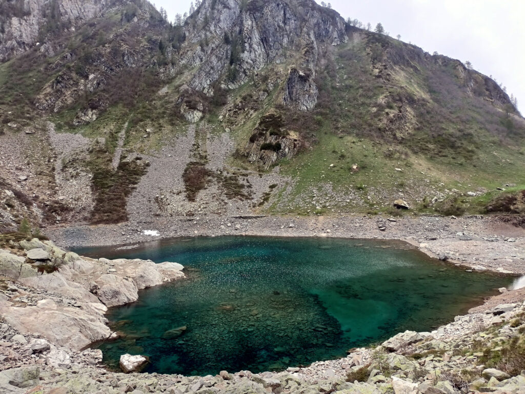 Finalmente abbiamo raggiunto il sentiero, appena sopra al lago dei Frati. Che bellezza!