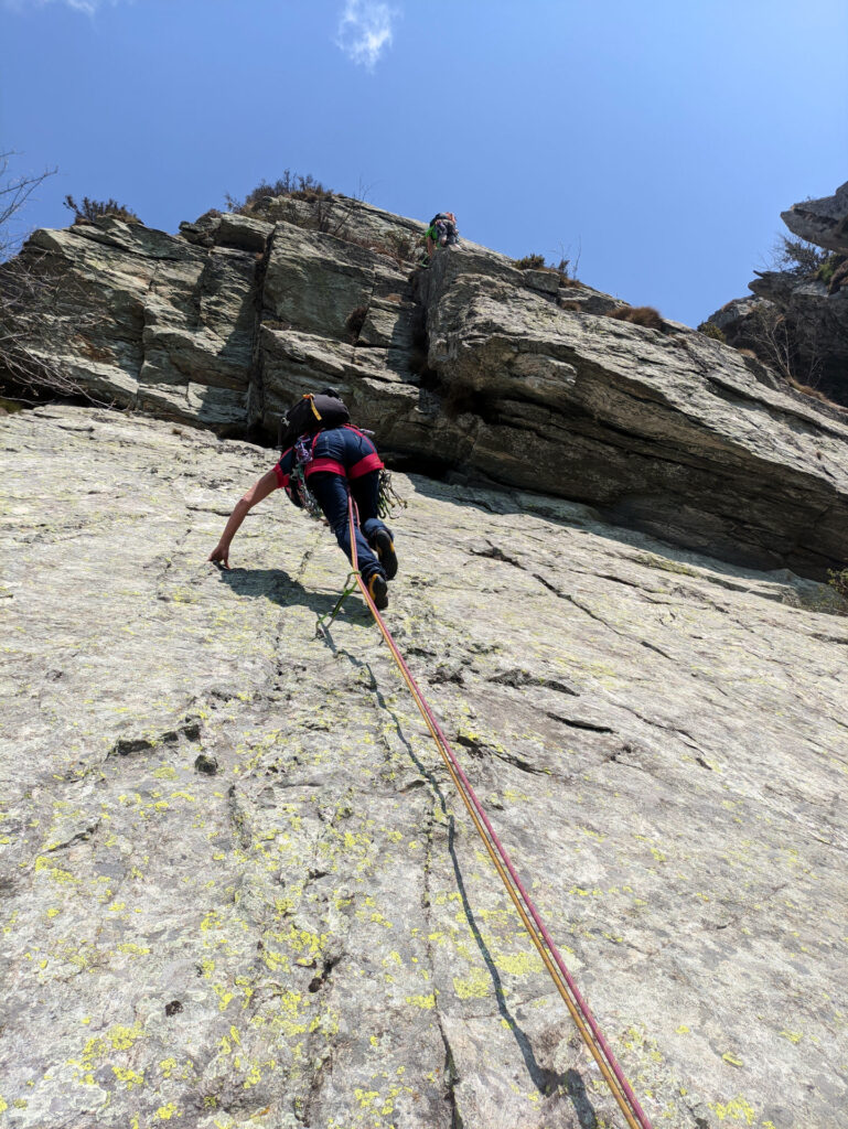 terzo tiro di Scialpinisti, uno dei più carini per la varietà di arrampicata