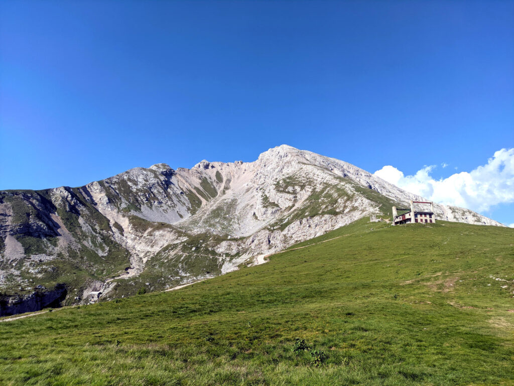 Ultimo saluto all'Arera e si torna a valle. Bellissima giornata!!