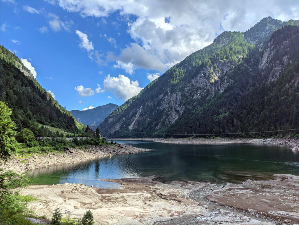 Ultimo saluto al lago e si torna verso valle per birra e pappa!