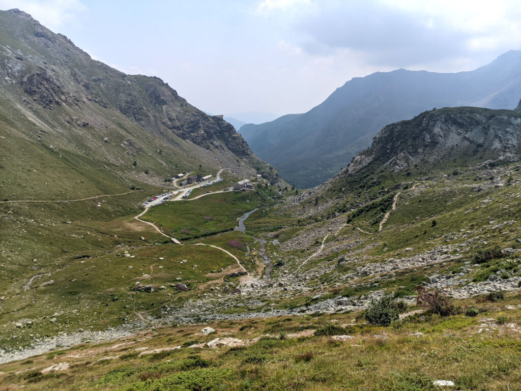 Il parcheggio di Pian del Re visto dal nostro sentiero