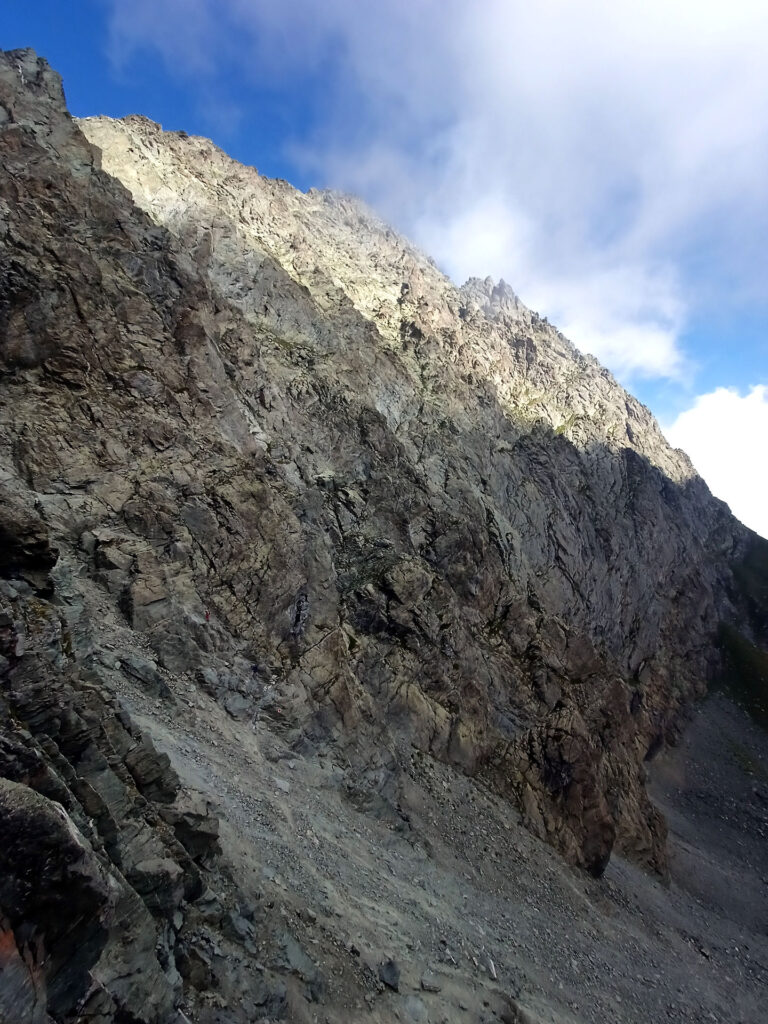 Di fronte a noi la Punta Venezia, salita il giorno precedente dalla via dei Torrioni