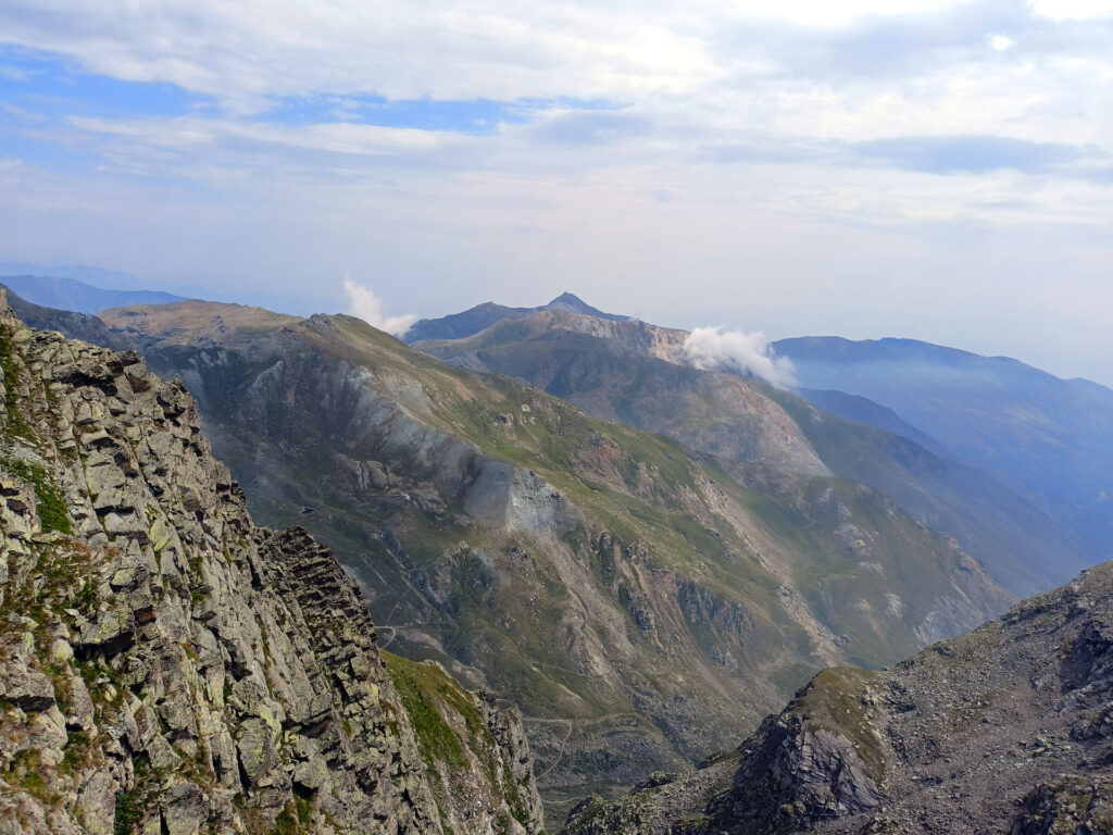 Il paesaggio dalla nostra via guardando verso nord-est