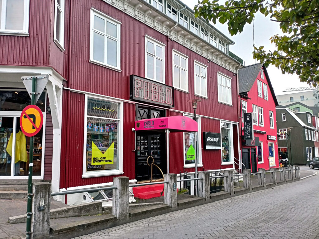 Reykjavik, come ci si aspettava coloratissima