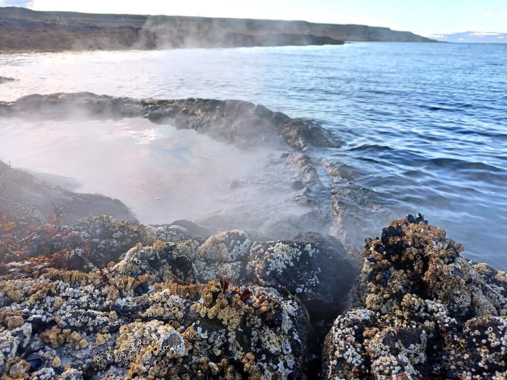 pozze con acqua alla temperatura dell&#039;inferno
