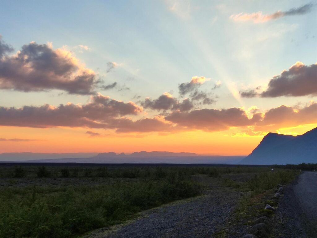 tramonto: ma ci sarà luce ancora per molte ore