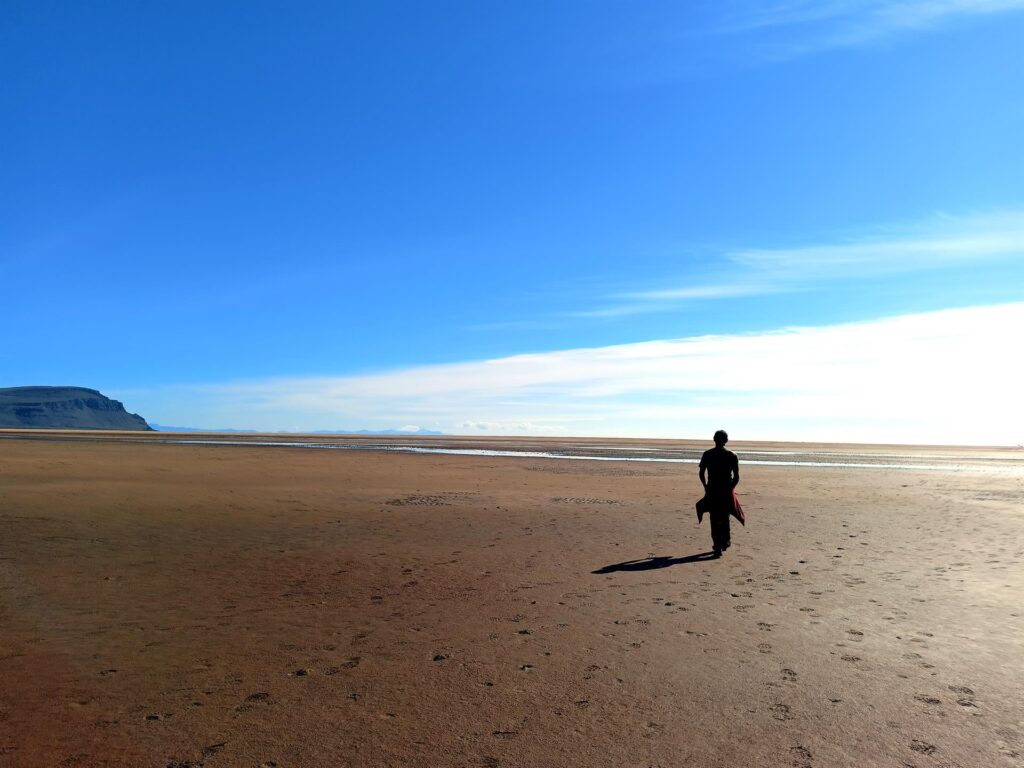 Raudasandur Beach con i suoi chilometri e chilometri di spiaggia