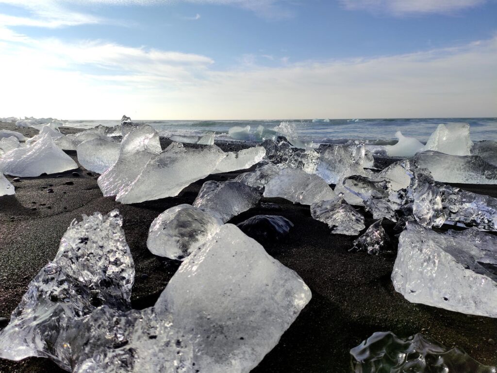 la magia del ghiaccio sulla spiaggia