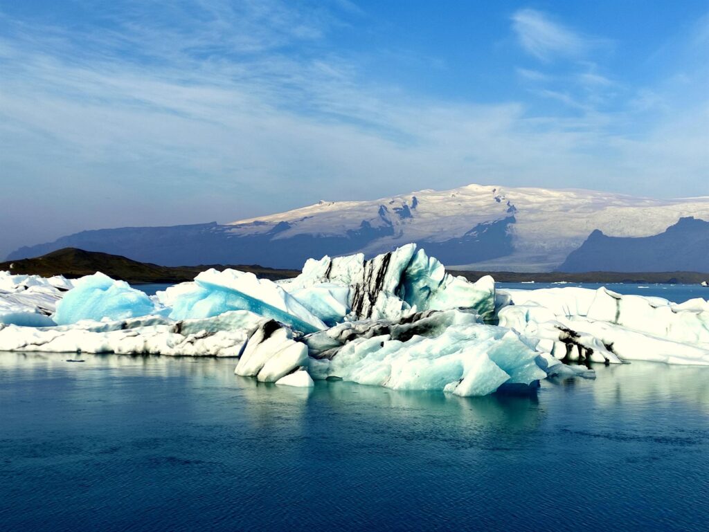 la quarta calotta glaciale del mondo: Vatnajökull è uno dei pochi ghiacciai attualmente in crescita