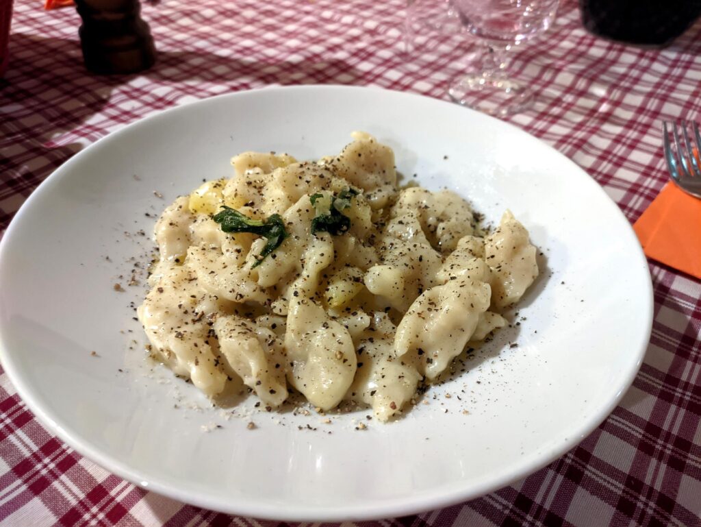 Gli gnocchetti della val Chiavenna dell'agriturismo Val Codera