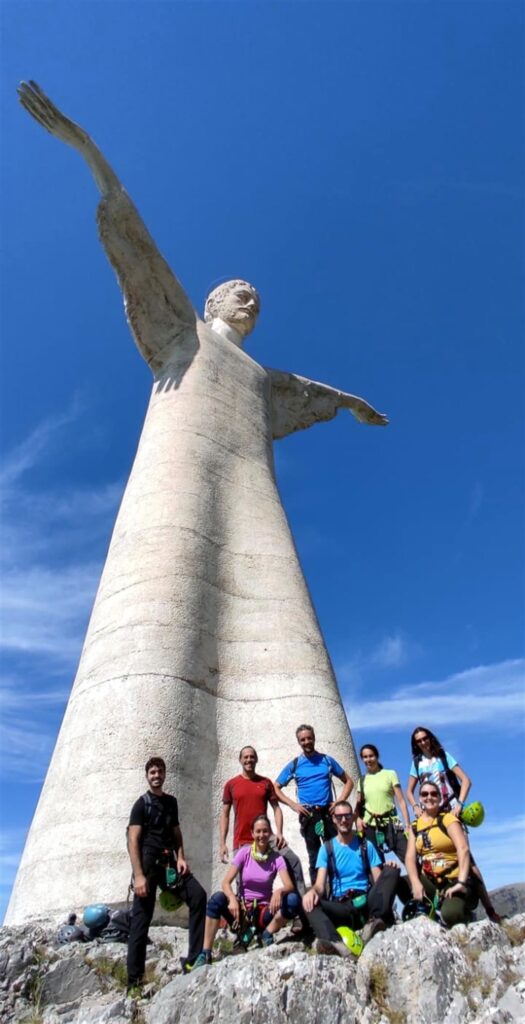 foto del gruppo con benedizione