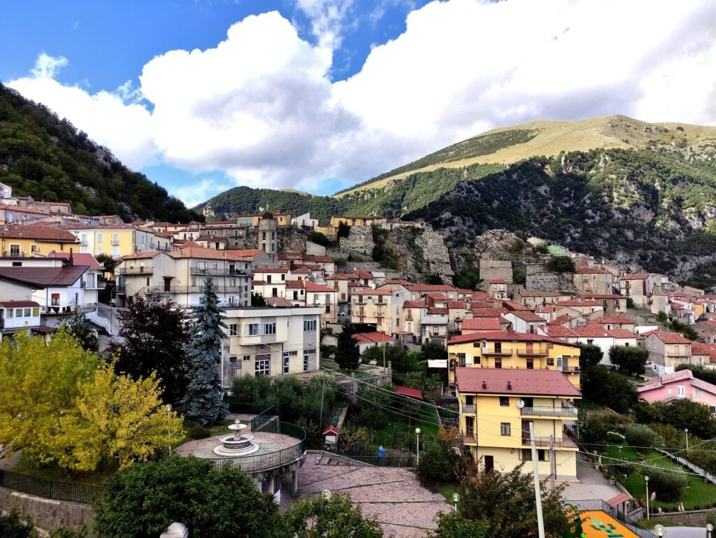 Castelsaraceno, dove tra le altre cose abbiamo imparato qualcosa di più sui riti arborei