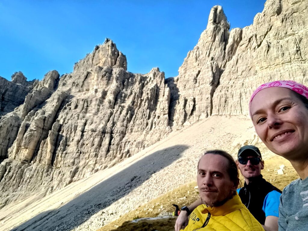 birretta time! purtroppo, in questa stagione, nel pomeriggio il bivacco va in ombra presto