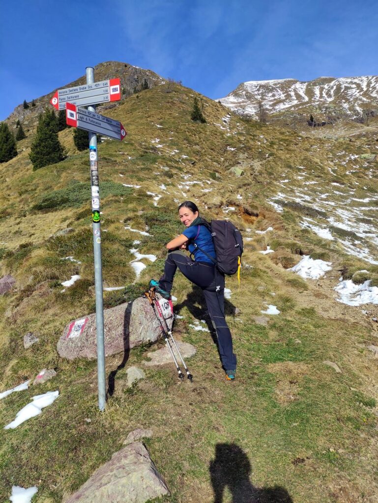 Erica all'attacco del sentiero che porta verso i laghetti di Ponteranica