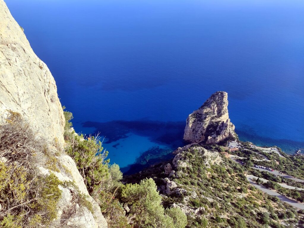 l&#039;incredibile mare della Pedra Longa: arrampicare qui è un privilegio