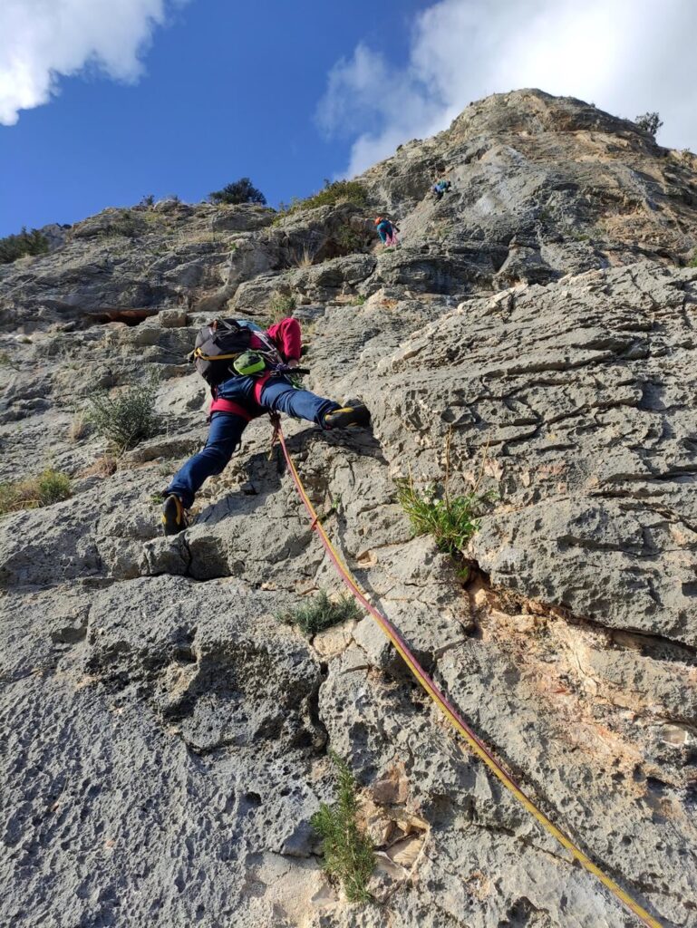 primo tiro di Gocciaman: più sopra si vede l&#039;altra cordata impegnata nell&#039;ultimo bellissimo tiro