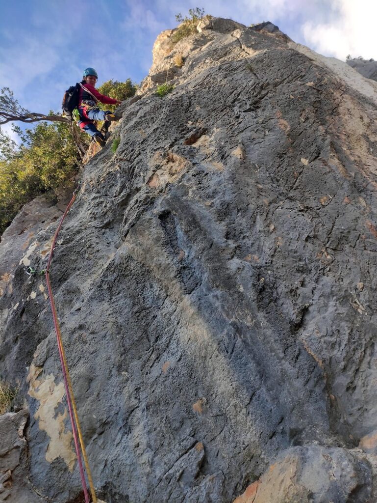 il primo facile tiro di Direzione Nulla (la foto lo fa sembrare strapiombante... ma non lo è affatto)