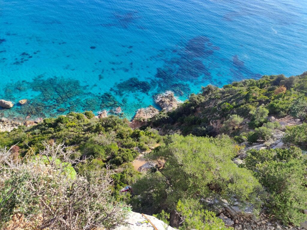 mare sempre più mozzafiato, mano a mano che si guadagna quota