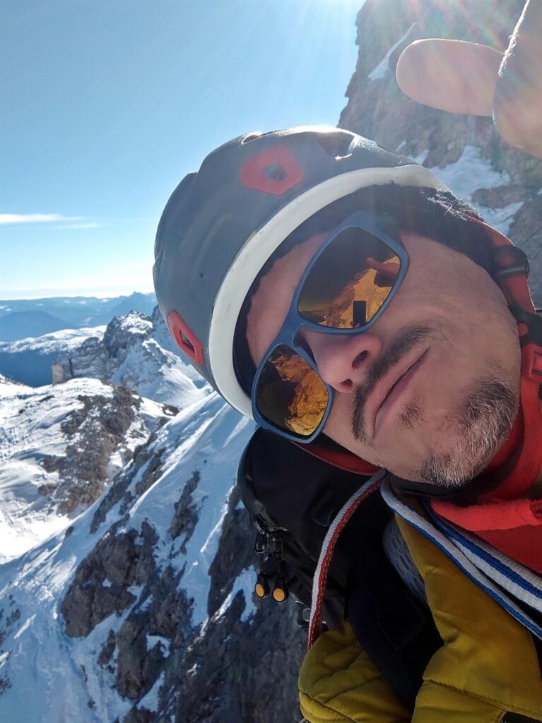 Selfie pagliaccio di Gab al termine del tratto alpinistico