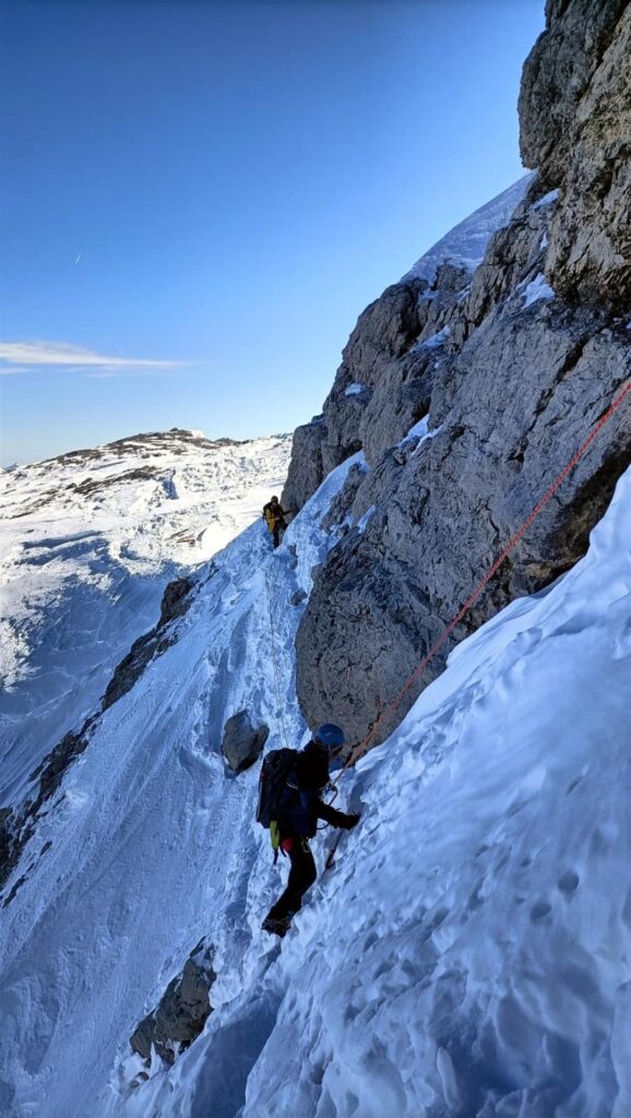 Erica riaffronta il traverso per tornare alla sella