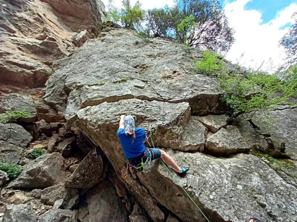 il Niggah prova la partenza strapiombante di 6a