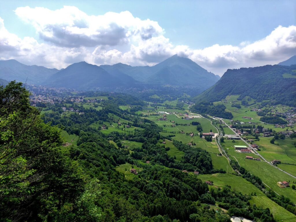 La vista verso la Valsassina dalla nostra parete