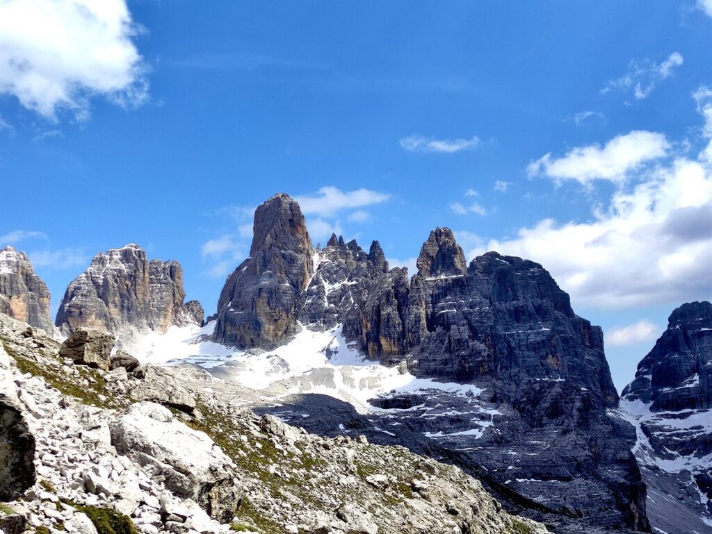 Dettaglio del Brenta Centrale visto dal sentiero Sosat