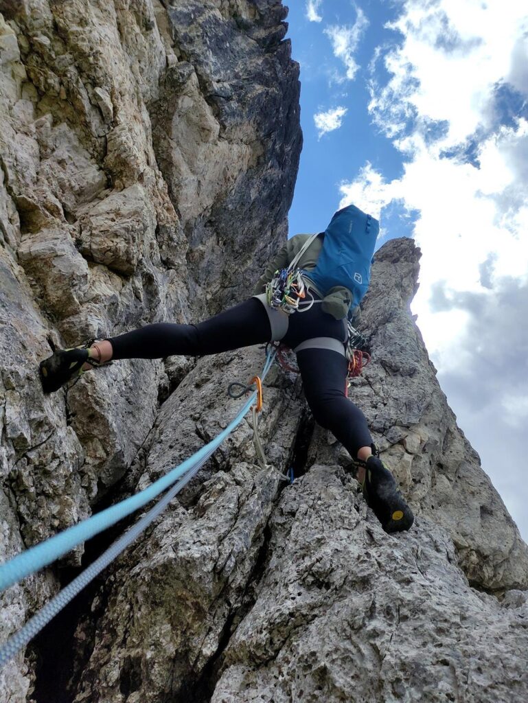 Katharina attacca il diedro / spigolo del quinto tiro