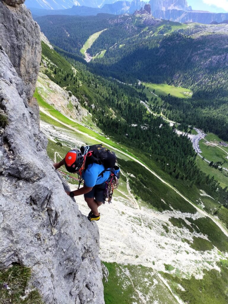 Christian durante un passetto elegante