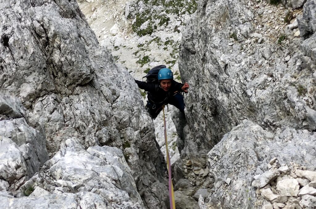 Erica in uscita dalla strettoia del secondo tiro. Alcuni passi saranno davvero da incastro!