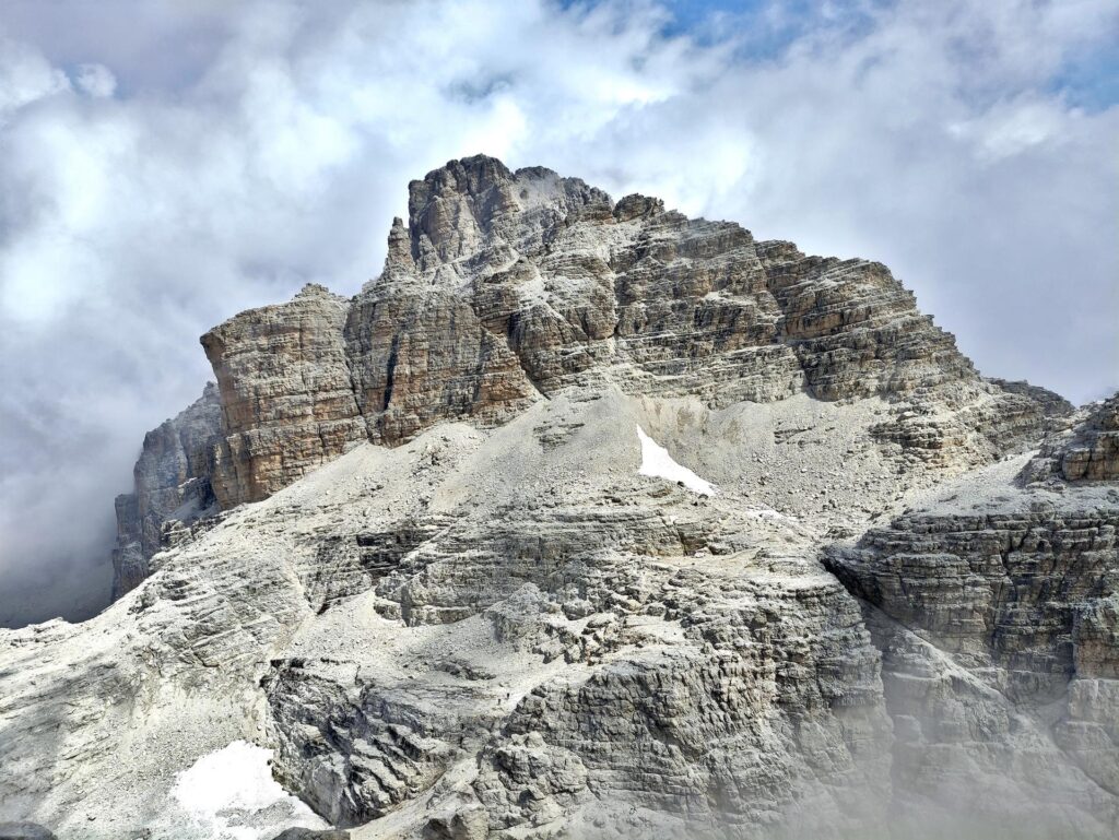 La Cima Falkner vista dalla Cima Sella