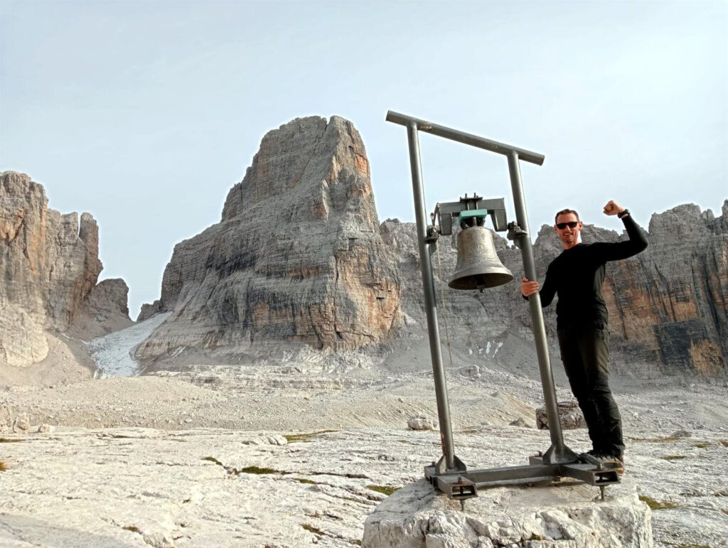 Foto ricordo anche per Andre con la Torre di Brenta