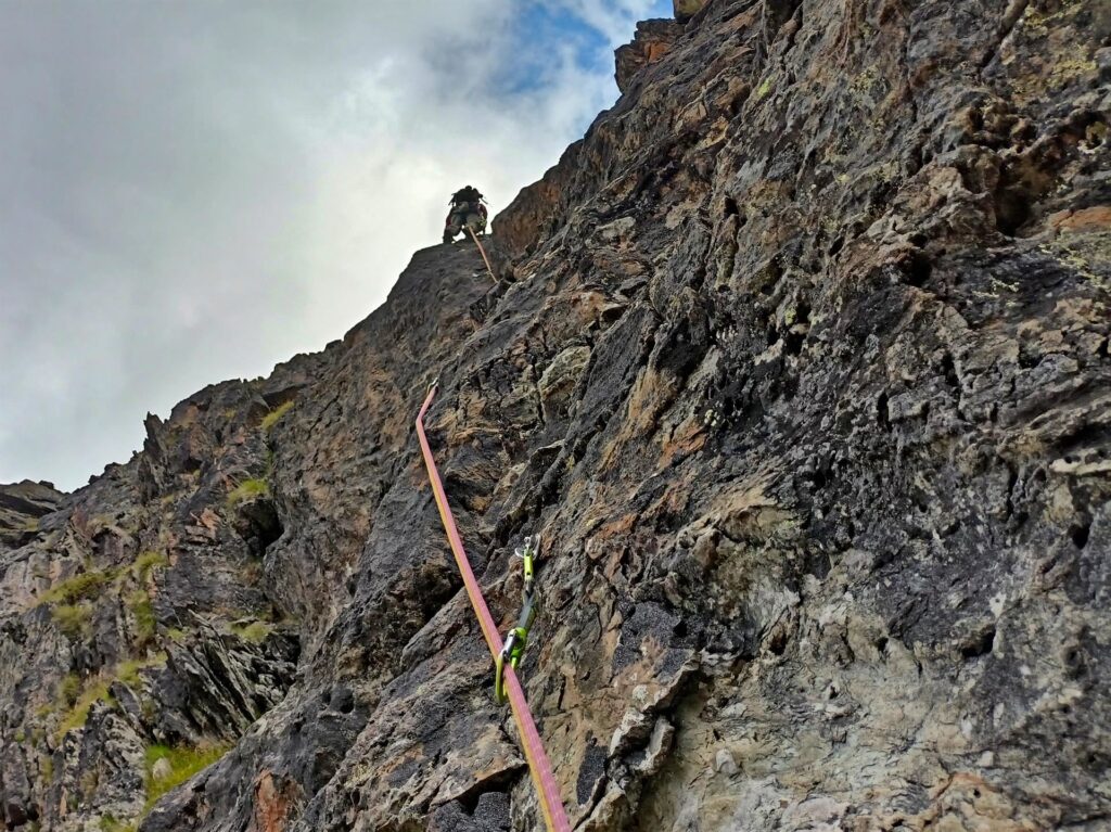 primo breve tiro e primo muretto: la roccia non è affatto male!