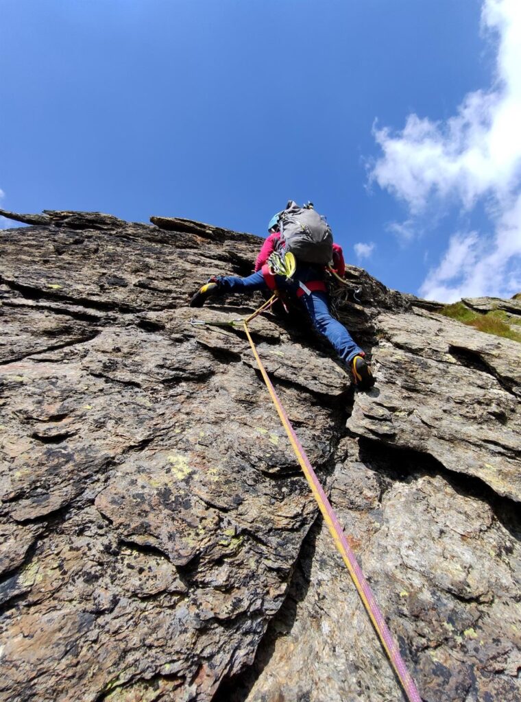 l'arrampicata (quando si arrampica) è facile e divertente