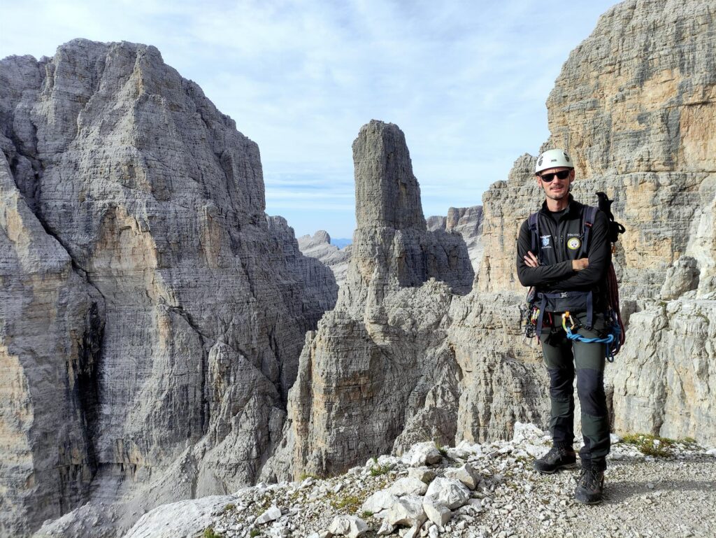 Foto ricordo di Andre con il Campanile Basso sullo sfondo