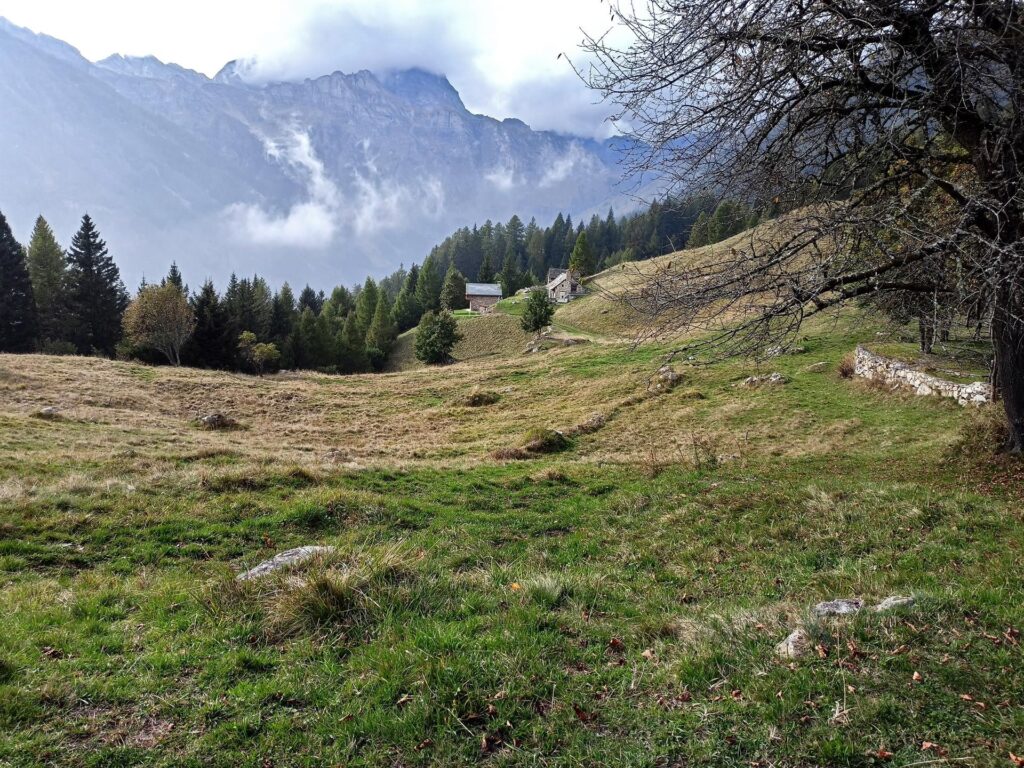 quasi a valle, al termine del giro