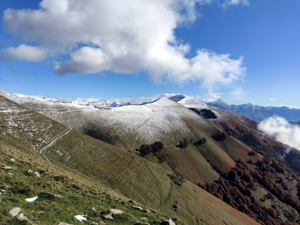 il Rifugio Venini è ancora lontano e ancora più lontano è il monte Crocione