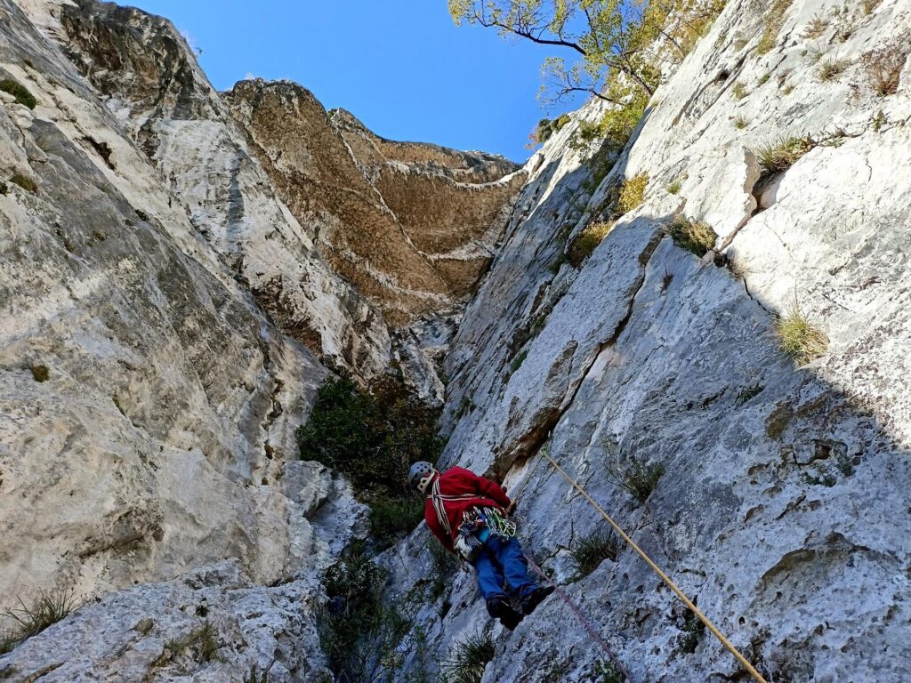 Attacchiamo le danze, non senza qualche timore reverenziale dato dagli spettacolari tetti sopra di noi