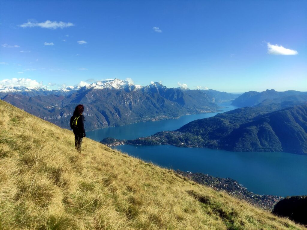 scendiamo alla brutto giuda, per prati, raggiungendo la sottostante mulattiera