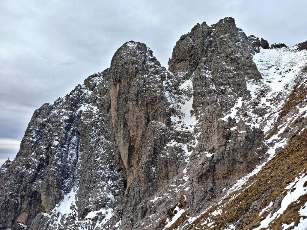 Di fronte a noi ben evidente il profilo dei Magnaghi