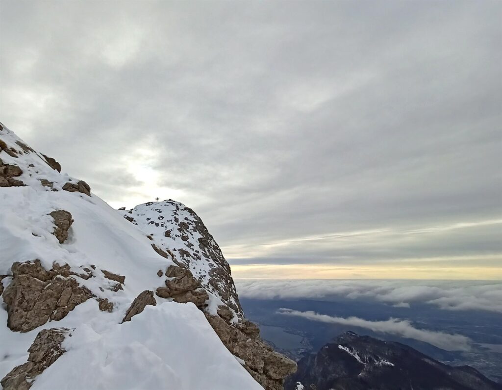 La croce del Magnaghi vista dalla nostra cresta